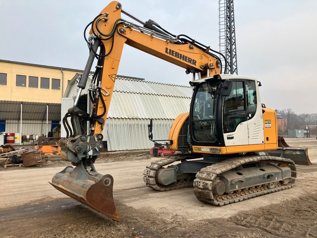 Liebherr R914 Compact 