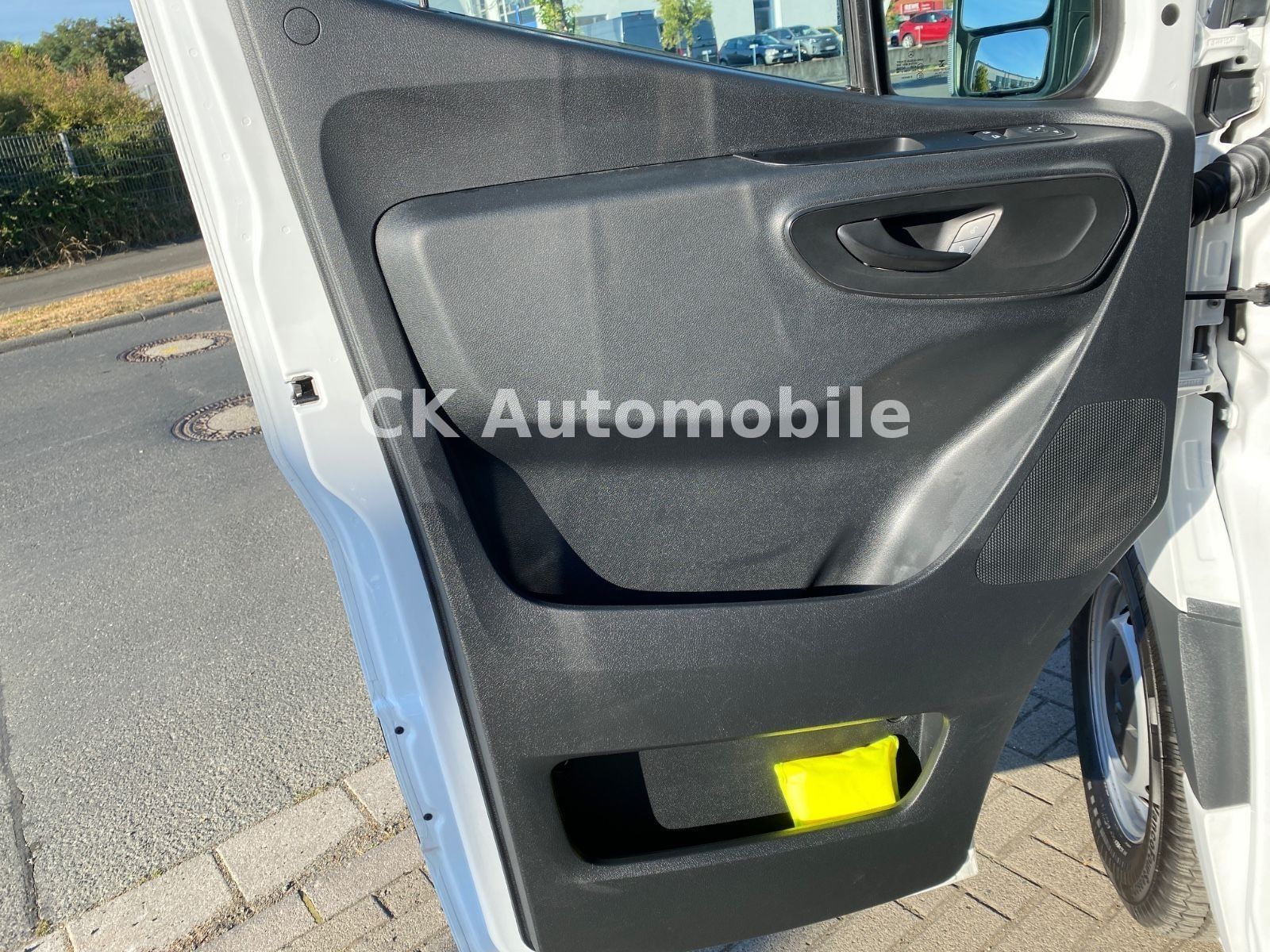 Fahrzeugabbildung Mercedes-Benz Sprinter III Kasten 316 RWD Mixto Autom./5 Sitze