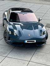 Porsche Taycan 4 Black Edition 