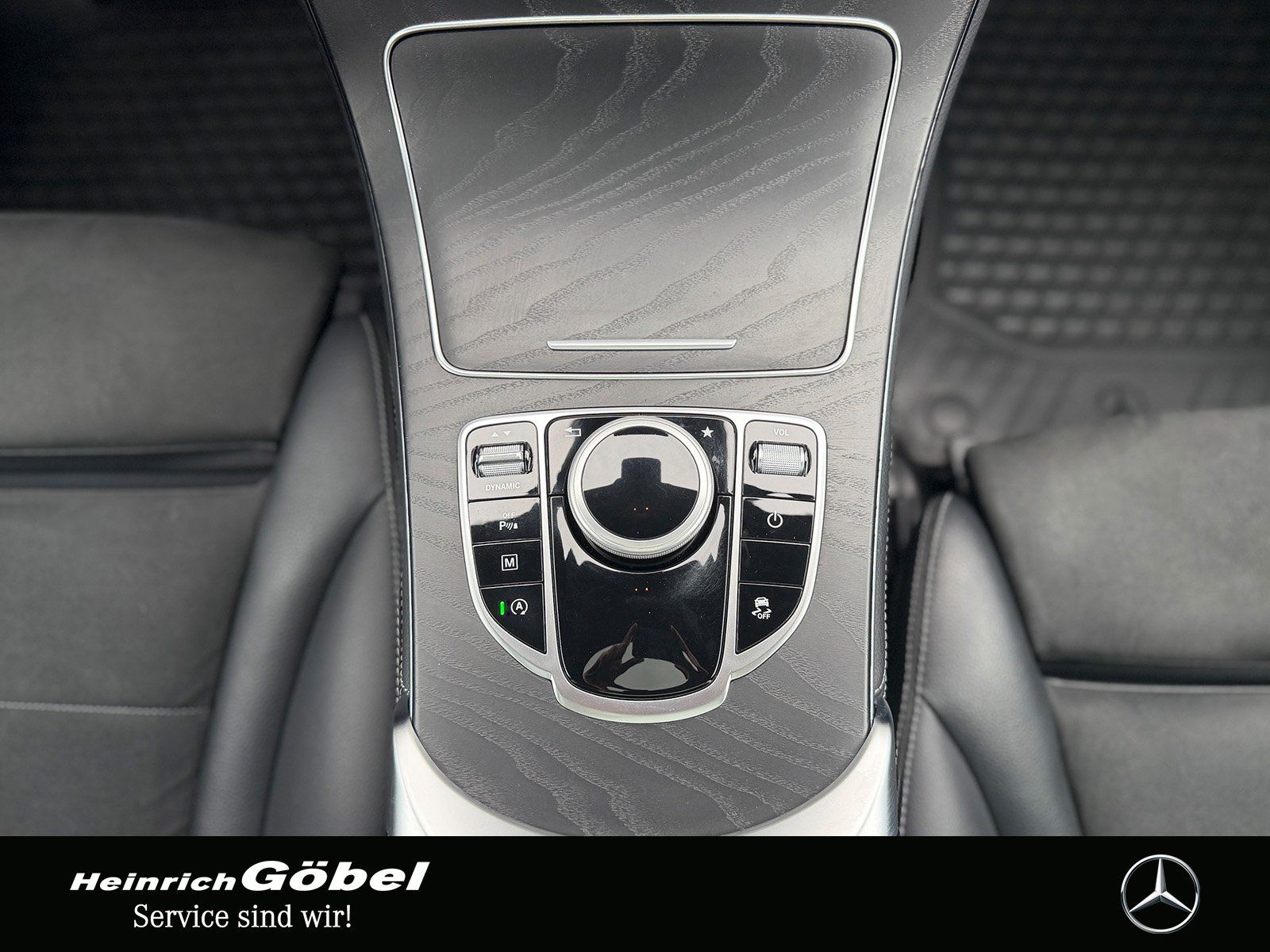Fahrzeugabbildung Mercedes-Benz GLC 220 d 4M AMG+PANORAMA+ILS+20ZOLL+NIGHTP.+AHK
