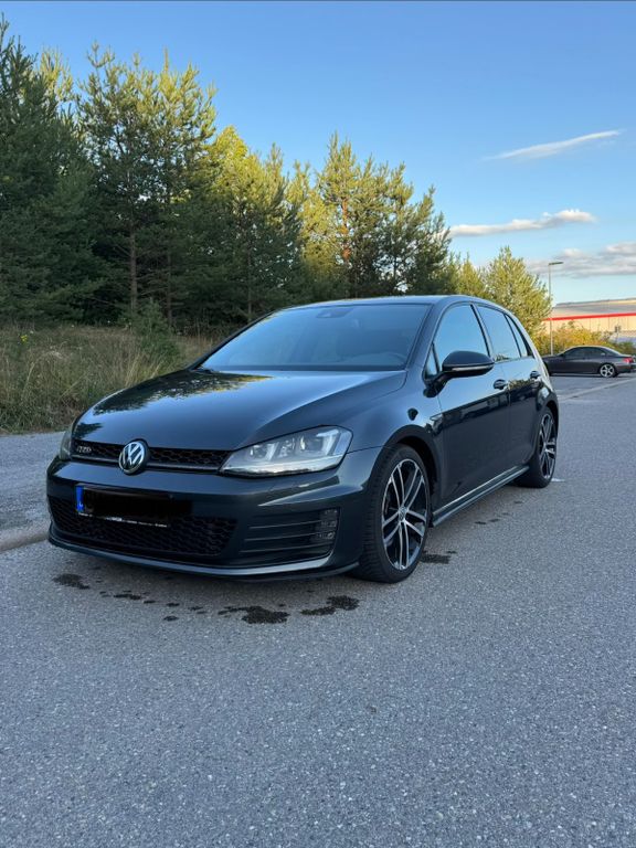 Image of Volkswagen Golf
