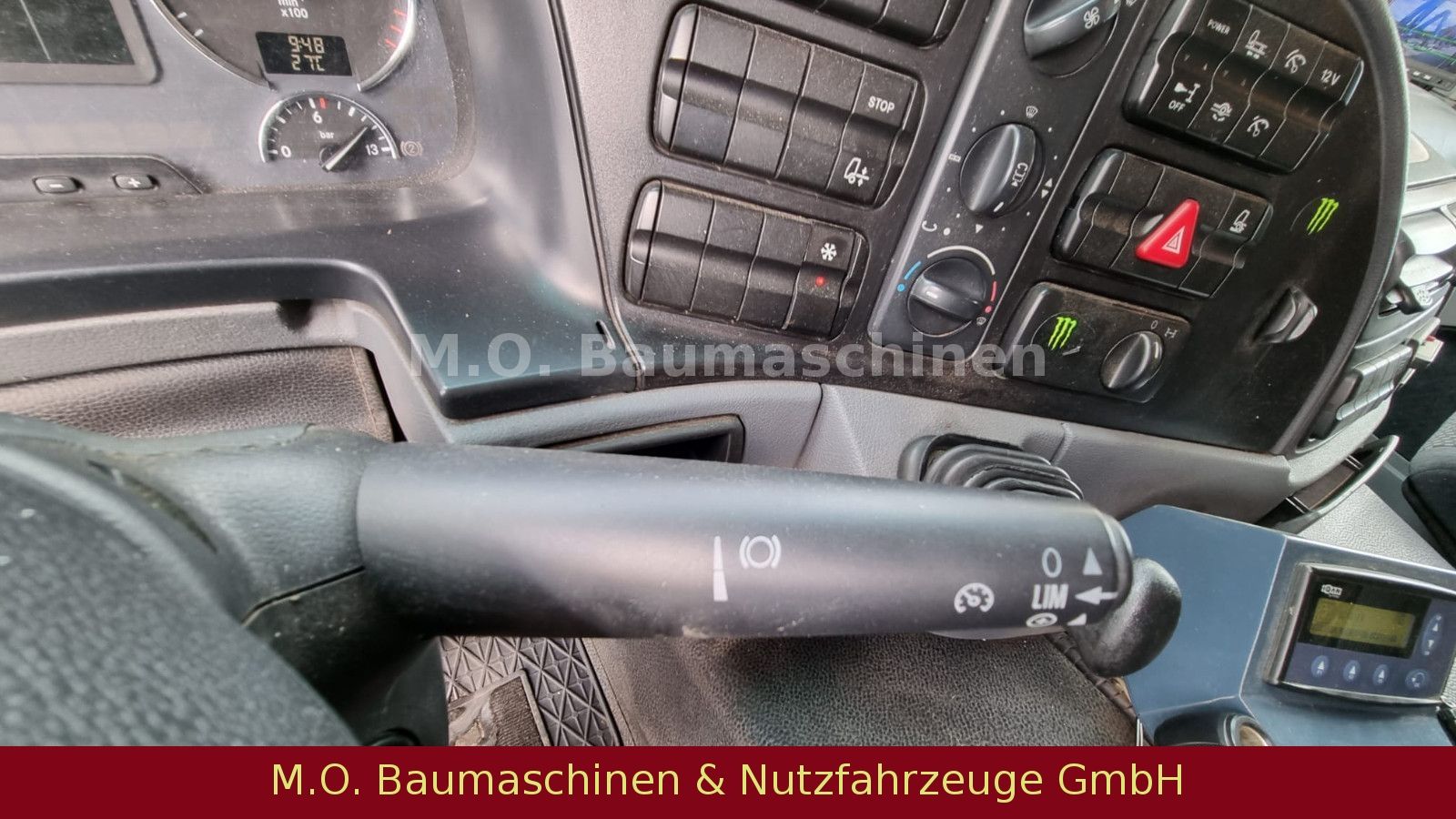 Fahrzeugabbildung Mercedes-Benz Actros 2532 / AC / ZSA / 6x2 /  Müllwagen