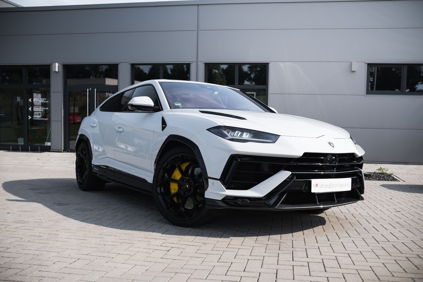 Fahrzeugabbildung Lamborghini Urus Performante, 3D B&O, ADAS, RearSeat, Pano