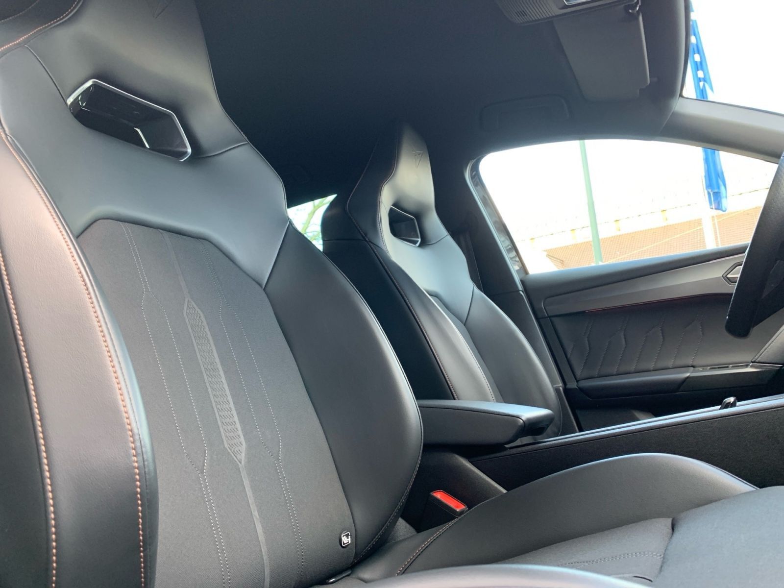 Fahrzeugabbildung CUPRA Leon Sportstourer 1.4 e-HYBRID OPF