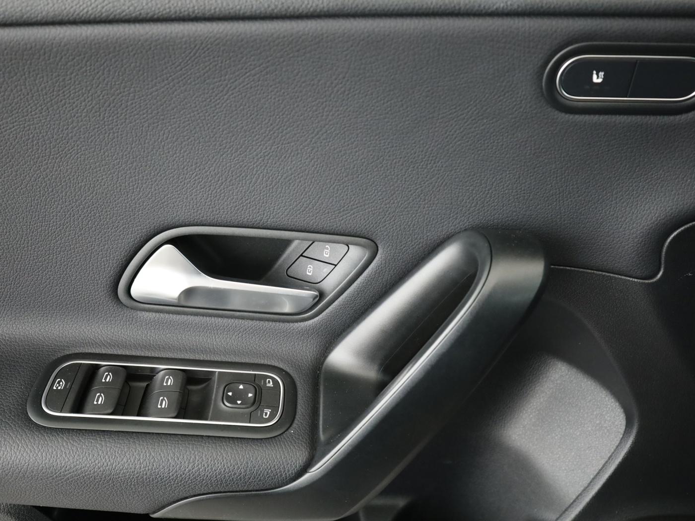 Mercedes-Benz A-Class d *LED High Performance*Park-Paket*Kamera*, миниатюра 20