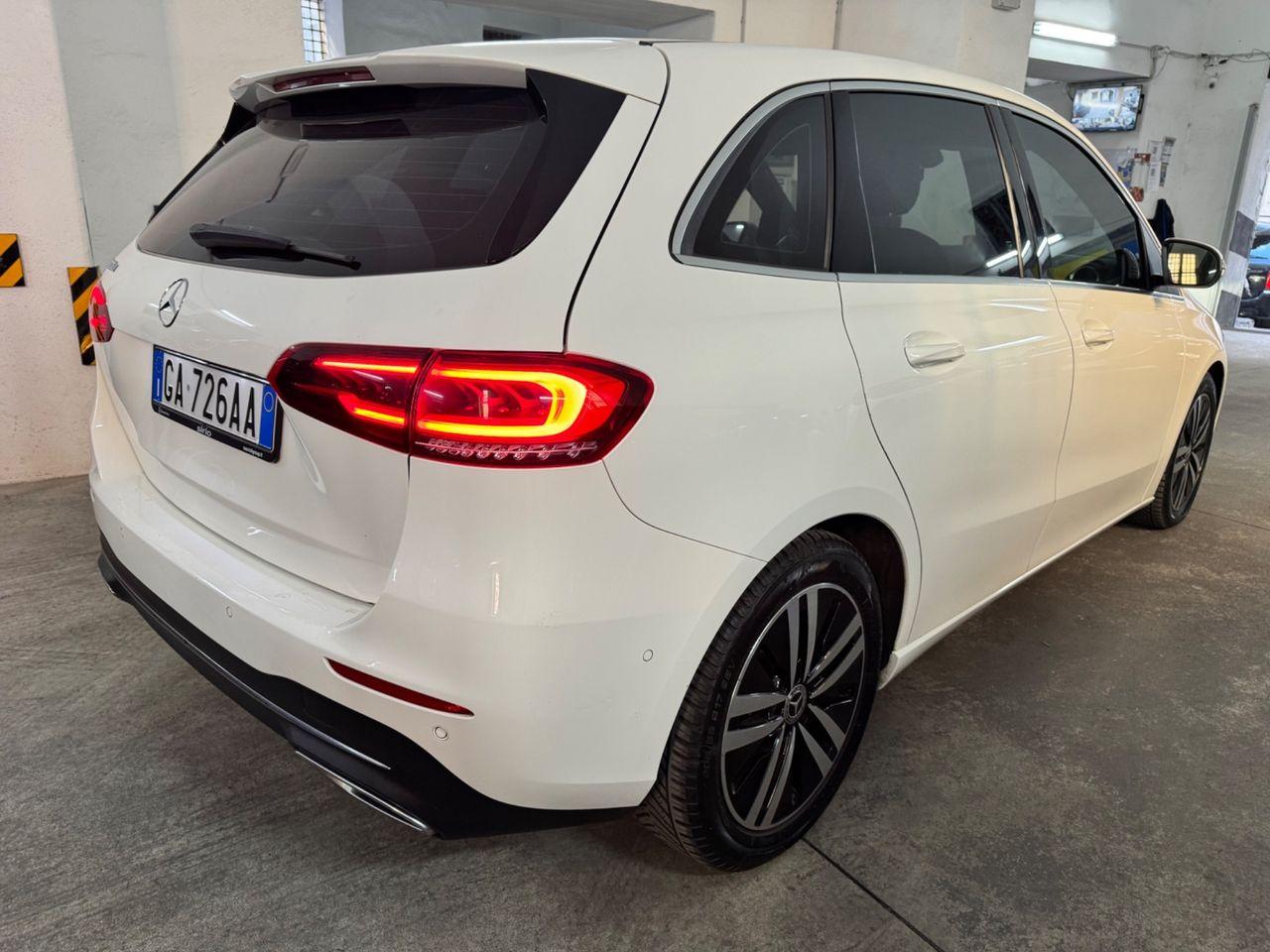 Mercedes-Benz B 180
