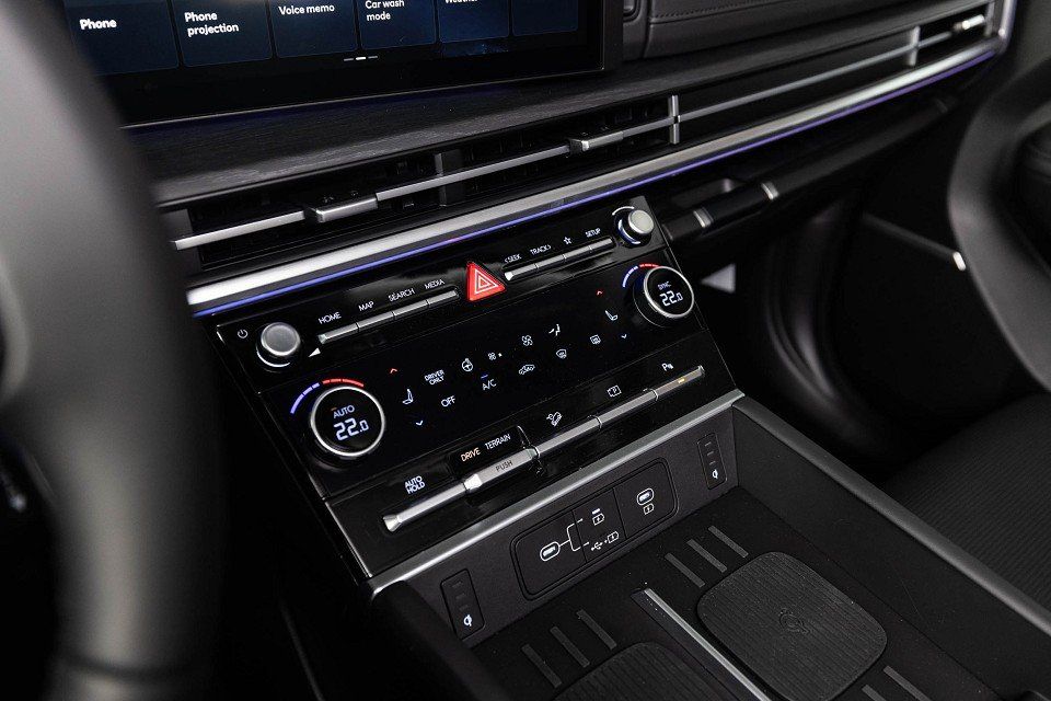Fahrzeugabbildung Hyundai SANTA FE Hybrid AWD INTRO GSD