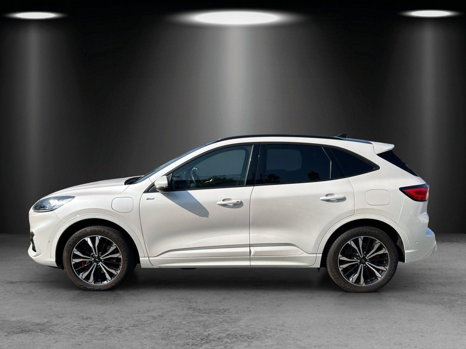 Fahrzeugabbildung Ford Kuga 2.5 Duratec Plug-in-Hybrid PHEV ST-Line X