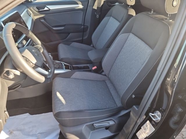 Fahrzeugabbildung Volkswagen T-Roc MOVE 1,5 TSI DSG NAVI AHK ACC DCP LED SHZ