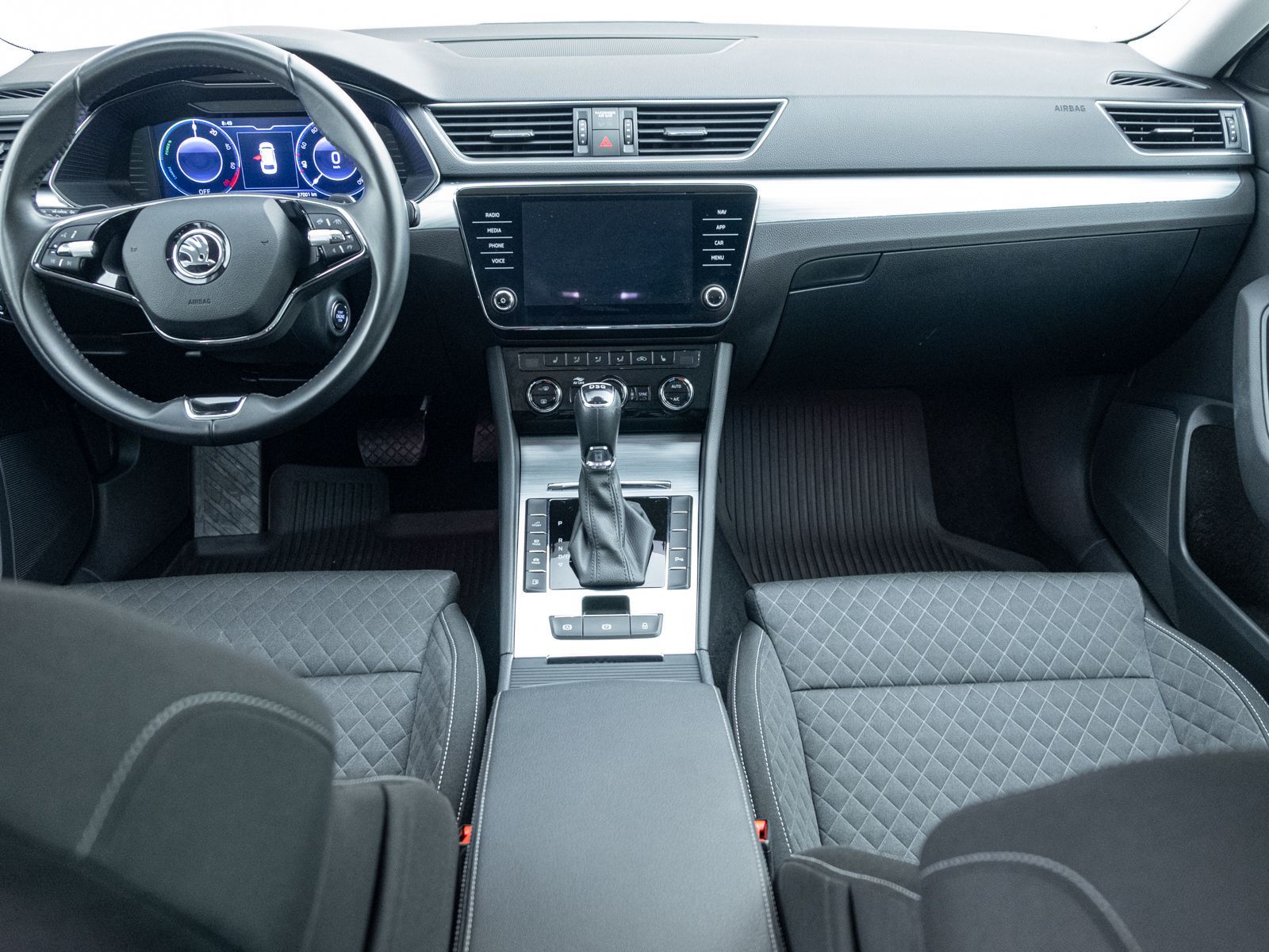 Skoda Superb - Bild 18