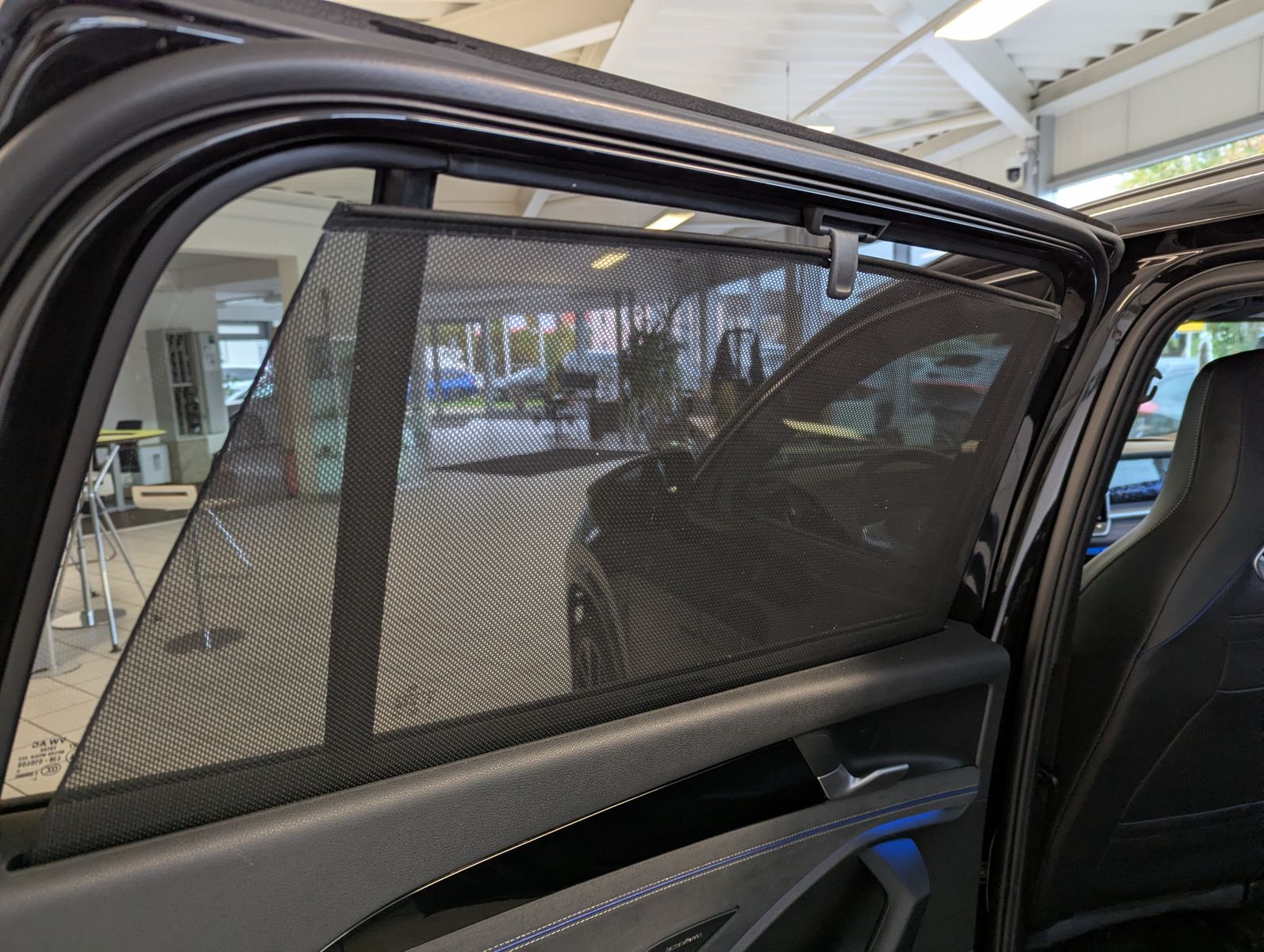 VW Tayron 2.0 4M R-Line Launch Pano Matrix AHK 20" - Image 30