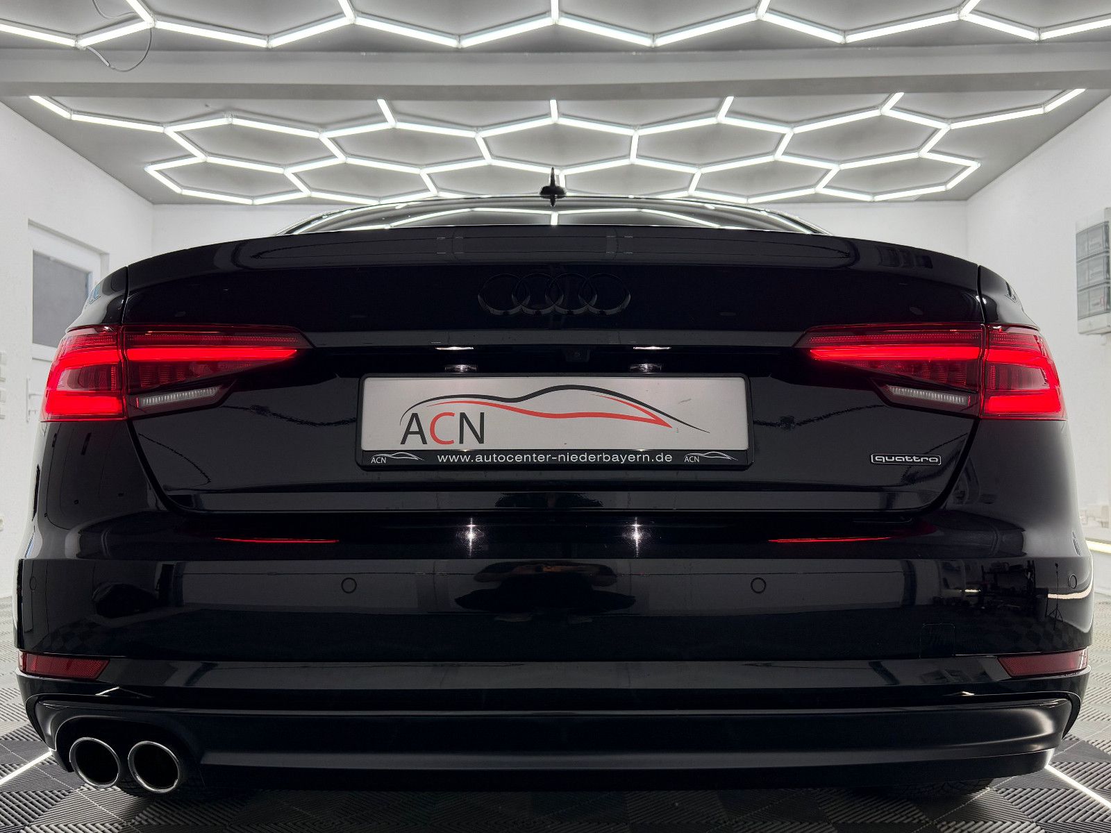 Fahrzeugabbildung Audi A4 3.0 Lim. Quattro S-LINE/DAB/B&O/MATRIX/VRTL