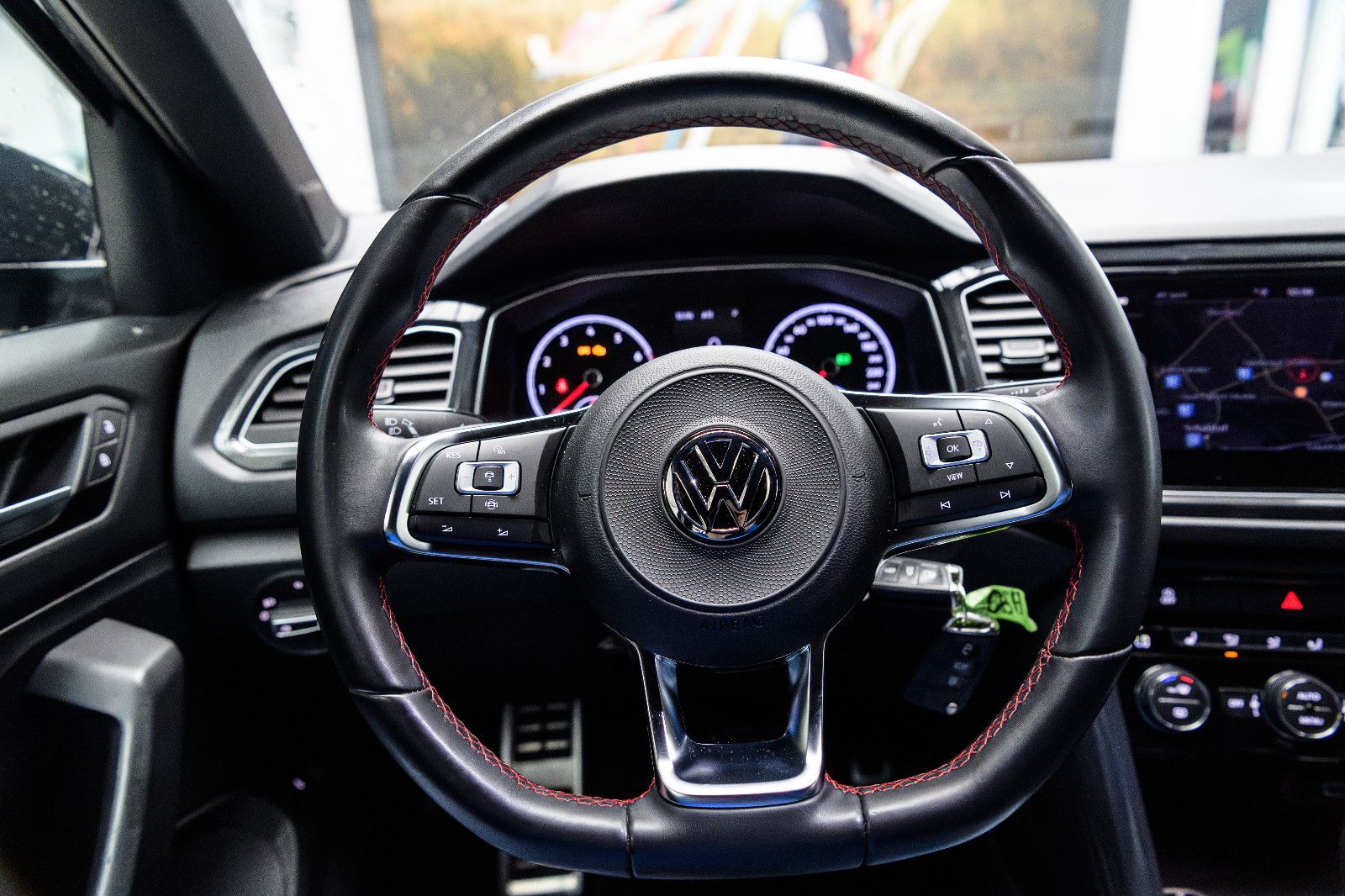 Fahrzeugabbildung Volkswagen T-Roc Sport 2.0 DSG 4Motion AHK SHZ ACC