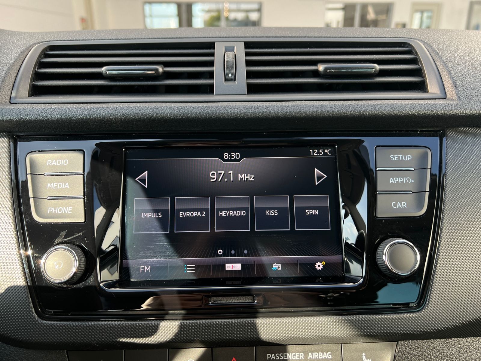 Fahrzeugabbildung SKODA Fabia III Combi Ambition 1.0 TSI DSG *Klima,Sitz