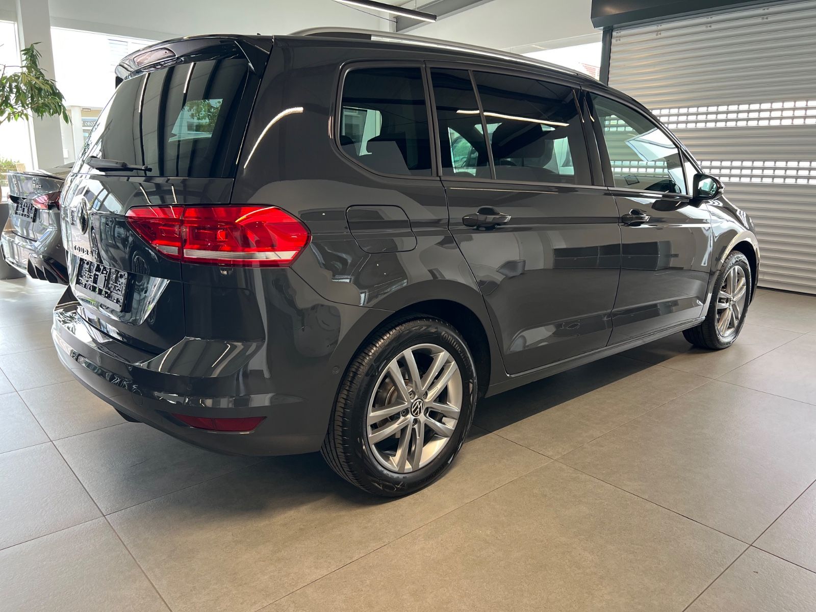 Volkswagen Touran Comfortline / 7-Sitzer / Dynaudio imagem 2