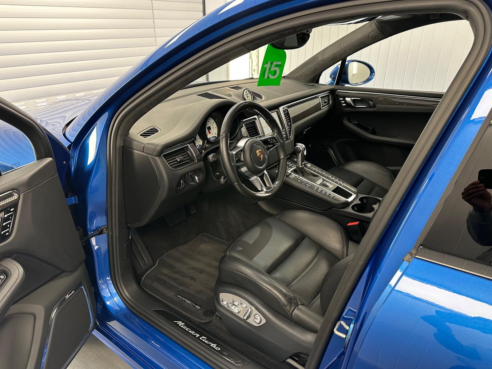 Porsche Macan Turbo 3.6 400 ch • 1ère Main • Sport Chrono • Burmester • Toit pano • Carbone • 21"