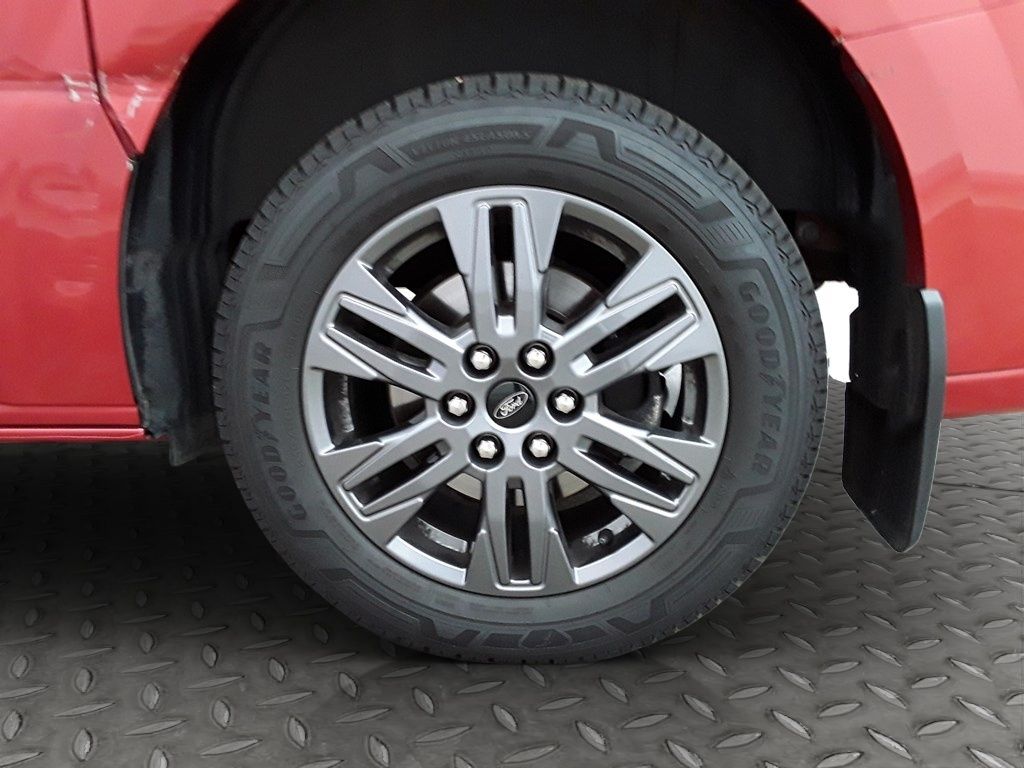Fahrzeugabbildung Ford Tourneo Custom Bus 320 L1 Titanium AHK Navi LED
