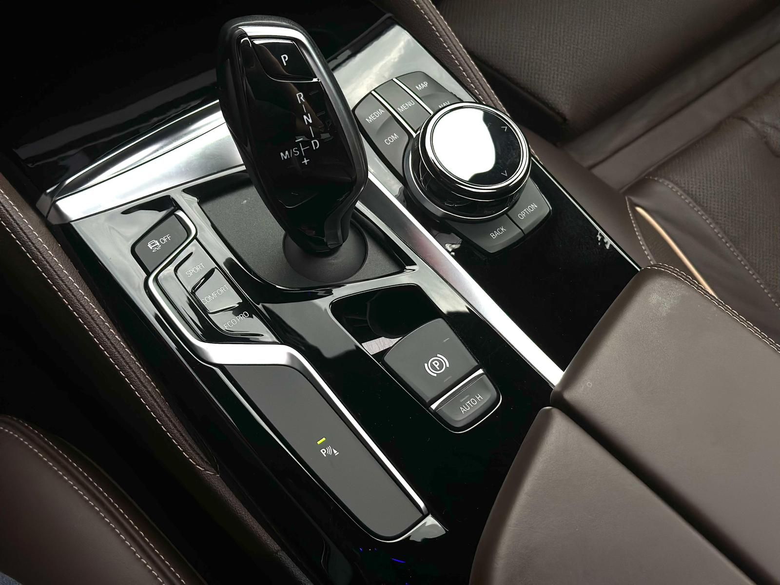 BMW 540i xDrive M SPORT SHADOWBLACK LED#AHK#ACC#PANO - Image 16