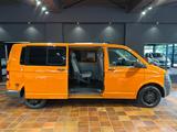 Volkswagen T5 LANG 9-SITZE KLIMA AHK 1.HAND/BEHÖRDE SCHECKH - : Orange, Van