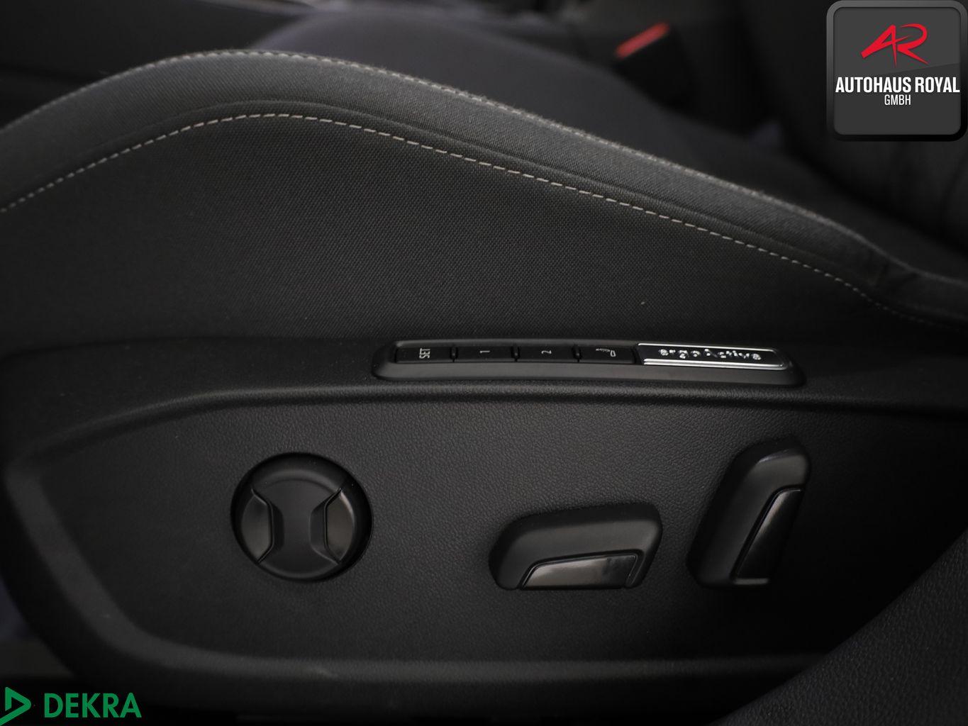 Volkswagen Golf VIII Variant 1.5 eTSI STYLE MASSAGE,KEYLESS, миниатюра 11
