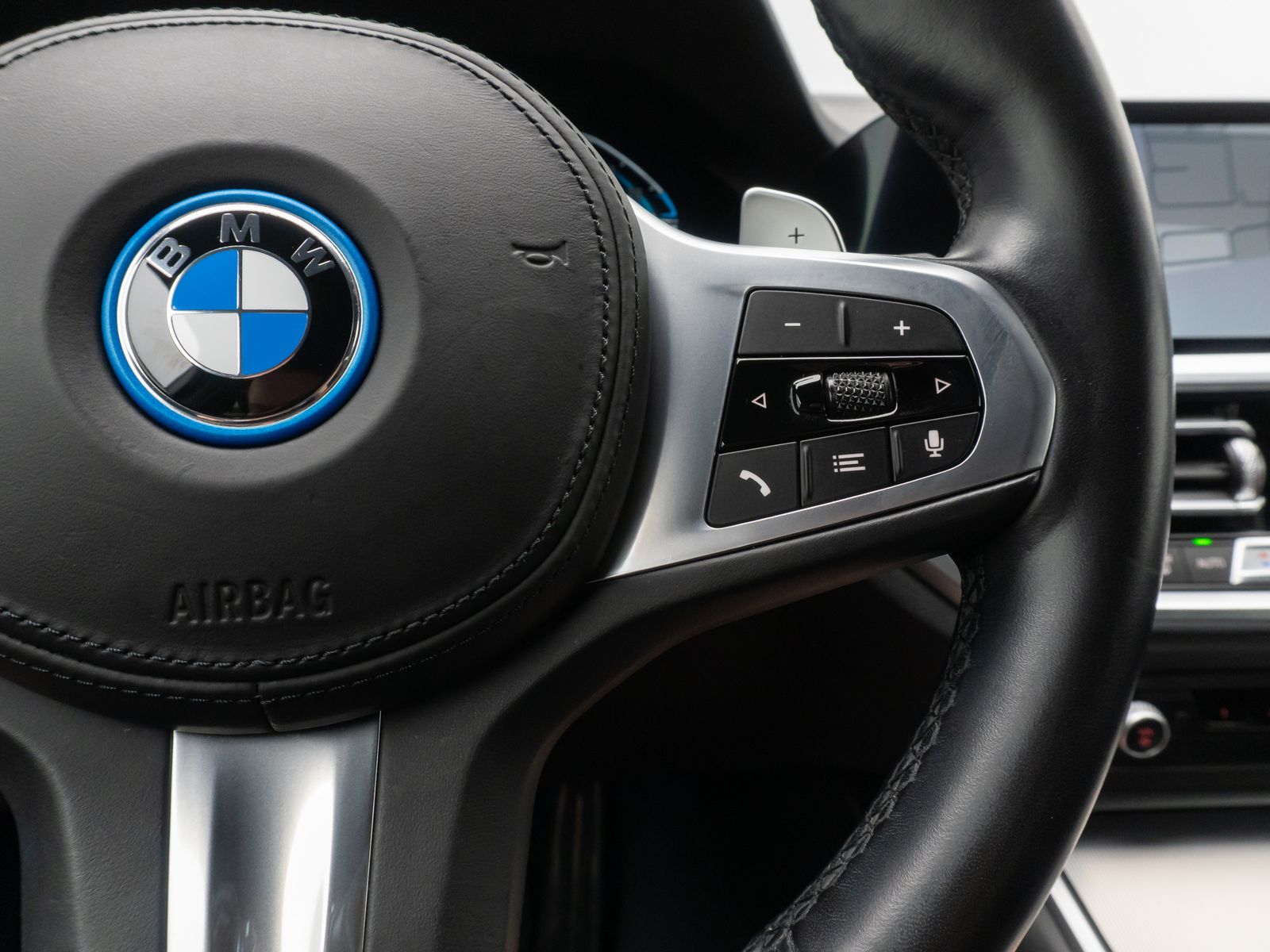 Fahrzeugabbildung BMW 320e M Sport Alarm DAB LED GeschwindigReg 19Zoll