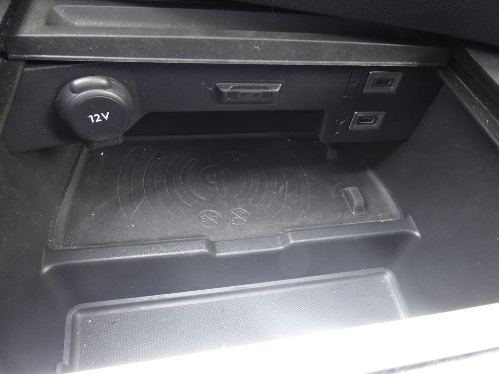 Fahrzeugabbildung Opel Astra ST Ultimate 1.2 Turbo Aut+AHZV+MatrixLED