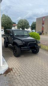 Jeep Wrangler Unlimited Sahara 3.8 Autom. Sahara - Jeep Wrangler mit Benzin-Antrieb: Leder, Geländewagen, Automatik, 3.8
