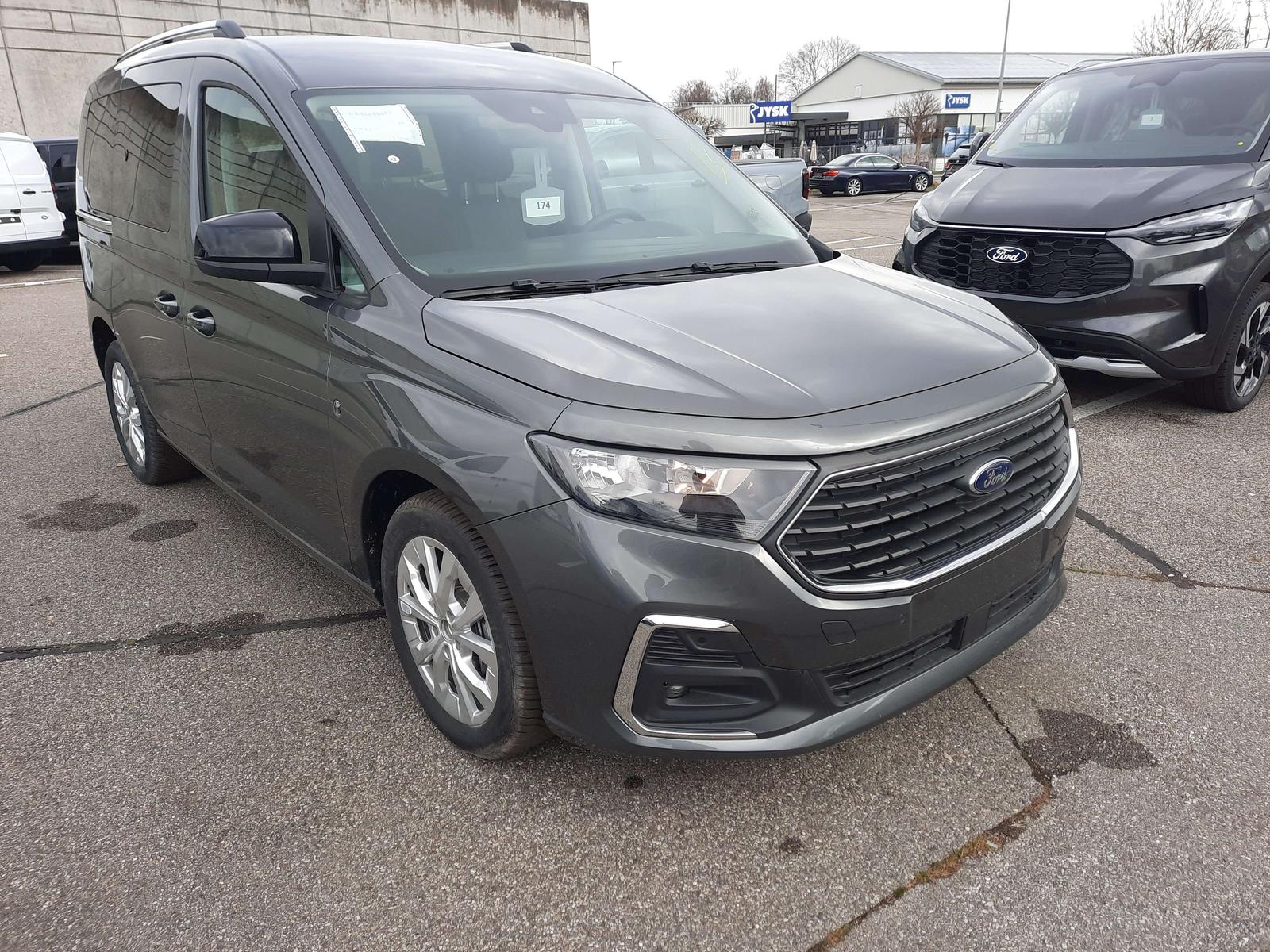 Ford Tourneo Connect L1 Titanium Isofix PDC