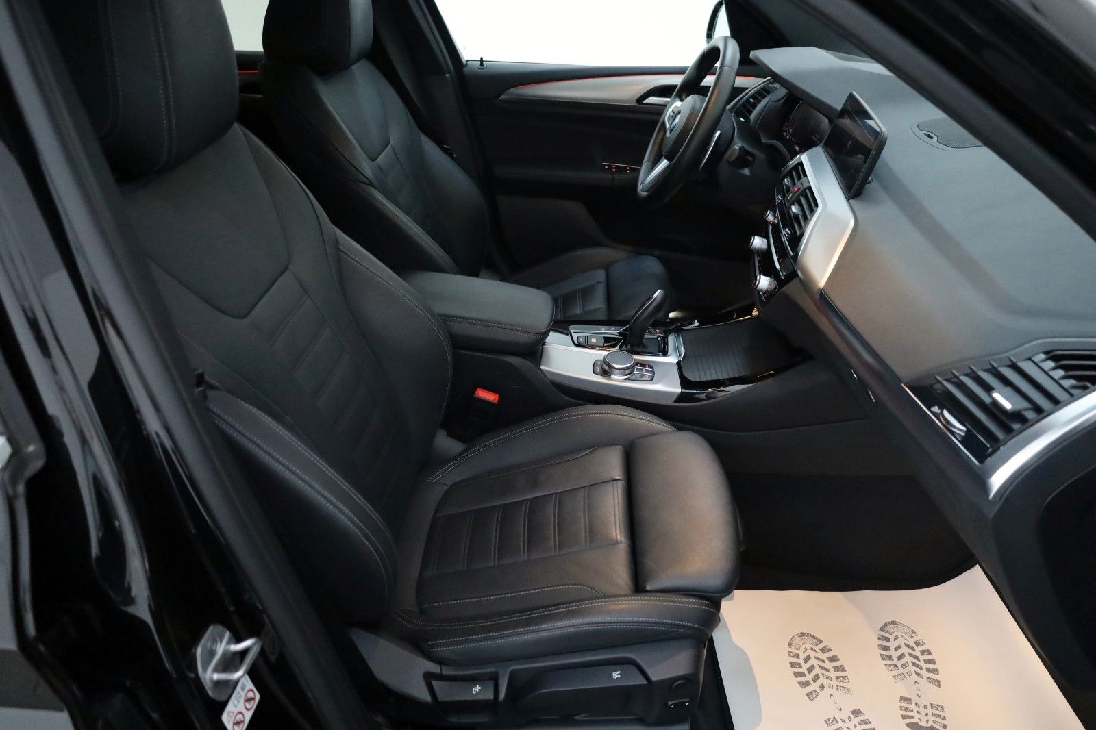 Fahrzeugabbildung BMW X3 xDrive 30d M Sport Leder,Navi,LED,Panorama,SH