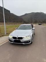 BMW 320d EfficientD. Ed. Touring Advantage Advantage