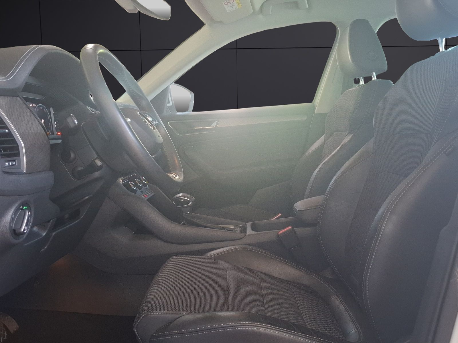 Fahrzeugabbildung SKODA Kodiaq TSI Style DSG 4x4 Matrix Navi AID ACC RFK