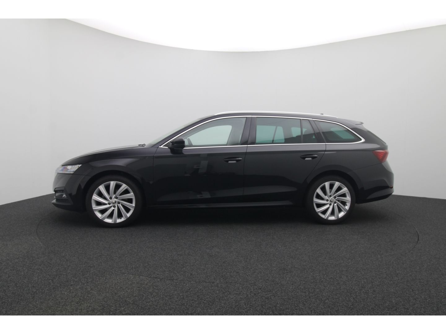 Fahrzeugabbildung SKODA Octavia Combi First Edition ACC 3-Zonen-Klimaa