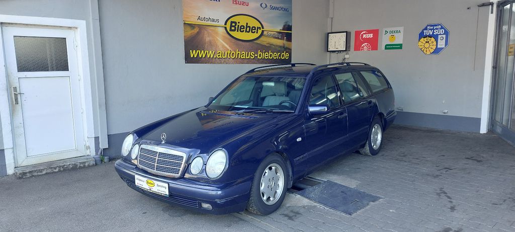 Mercedes-Benz E 200