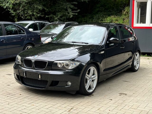 BMW 118i Lim./M-Paket/Navi/Leder/SHZ/PDC/Klimaa./Tem