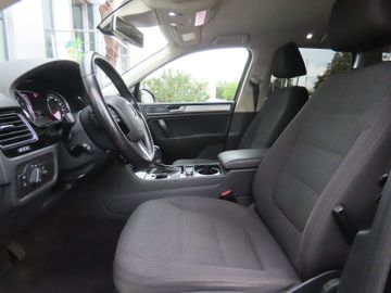 Volkswagen Touareg - 9