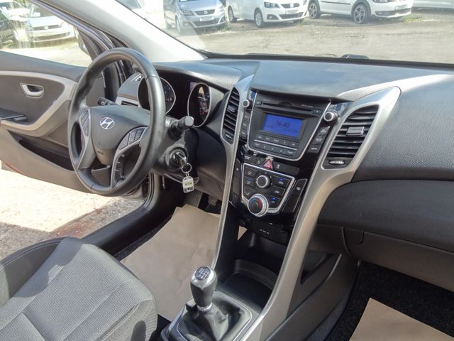 Fahrzeugabbildung Hyundai i30 Trend/2.Hd/Klima/PDC/70TKM/