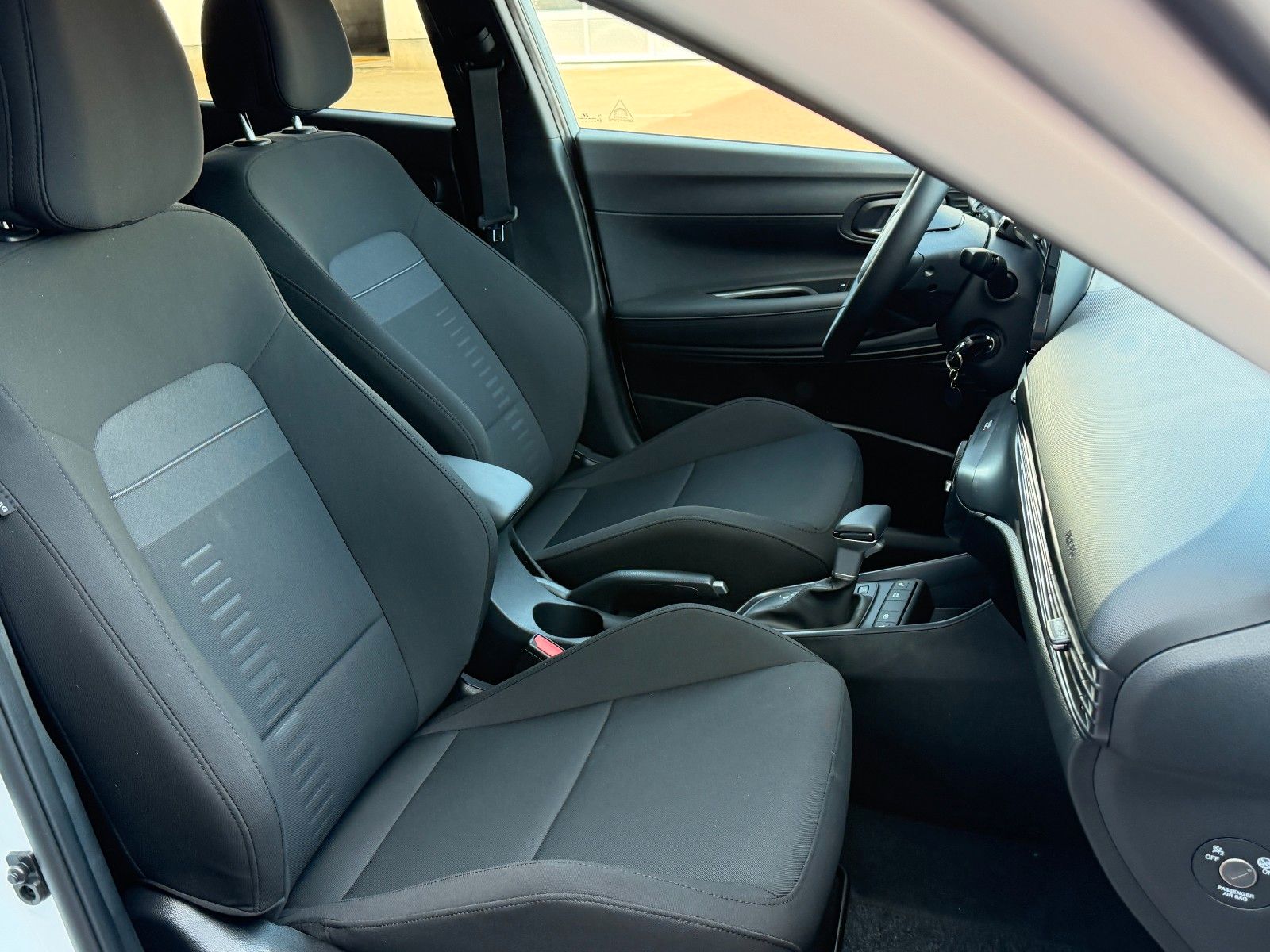 Fahrzeugabbildung Hyundai BAYON 1.0 T-GDI Blackline *Navi*Kamera*BOSE*LED*