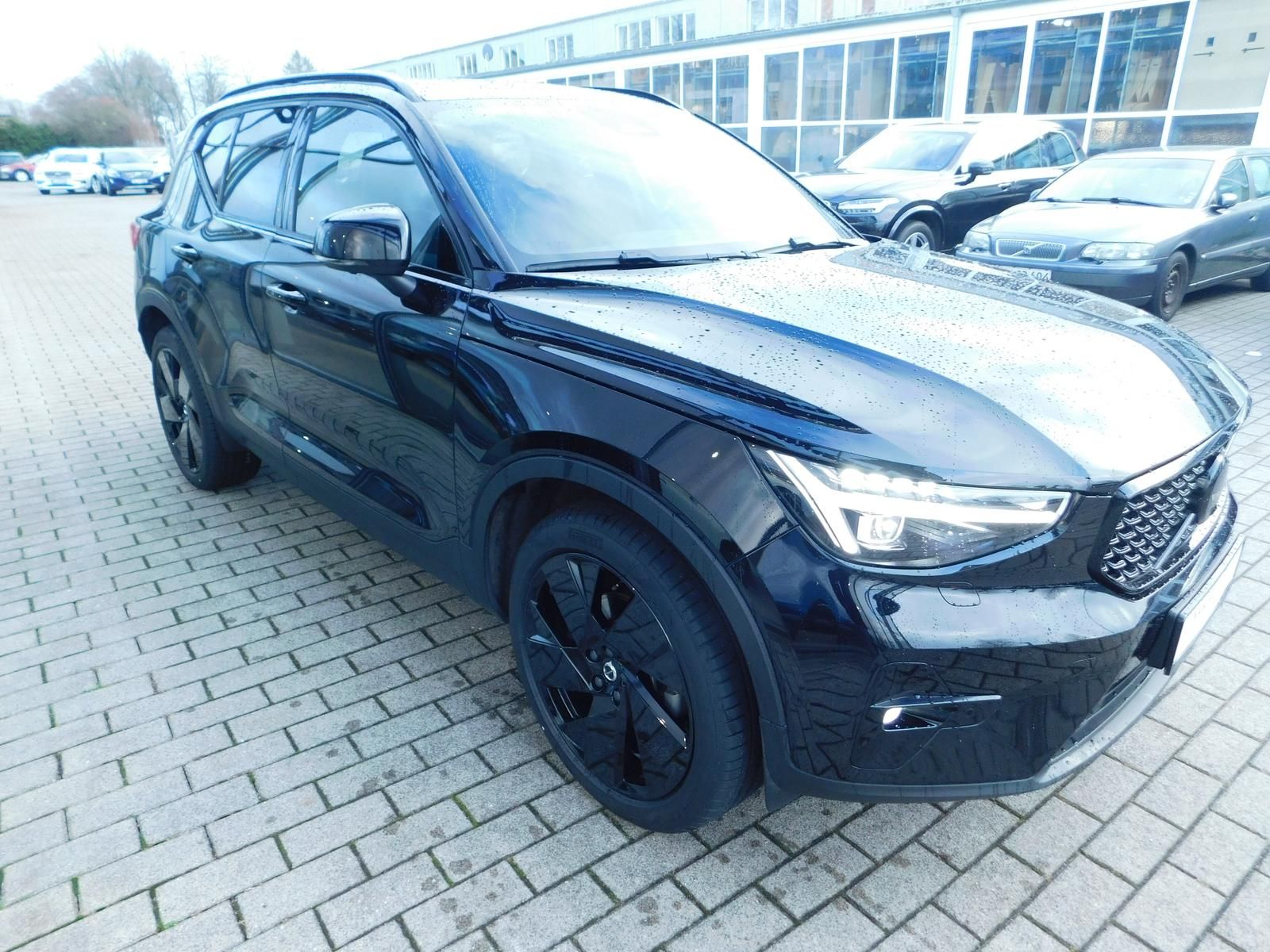 Fahrzeugabbildung Volvo XC40 B3 Plus Black Edition 'Standheizung'