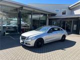 Mercedes-Benz E 250  Coupé Automatik, Pano, TÜV & Service neu - Mercedes-Benz E-Class: Service