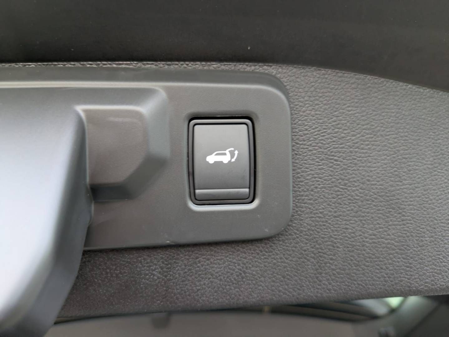 Fahrzeugabbildung Renault Austral Techno Full Hybrid E-Tech 200