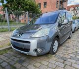 Peugeot Partner Tepee  Family 1,6 Benzin  - gebrauchte Peugeot Partner Tepee aus dem Jahr 2009
