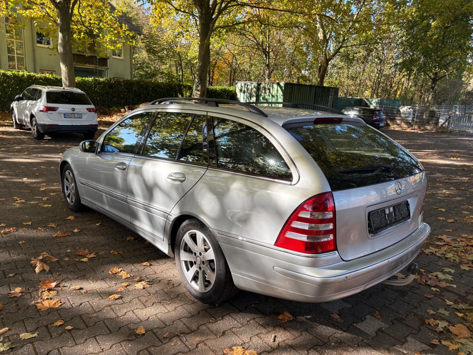 Mercedes-Benz C220 2006 — photo 5