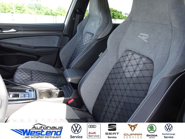 Fahrzeugabbildung Volkswagen Golf Variant R line 1.5l eTSI 110kW DSG AHK LED