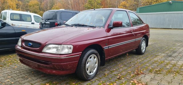 Ford Escort 1.3i GLX 1. Hand erst 9400km!