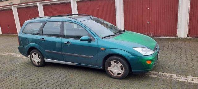 Ford EIN VETERANER FORD FOCUS AUS 99