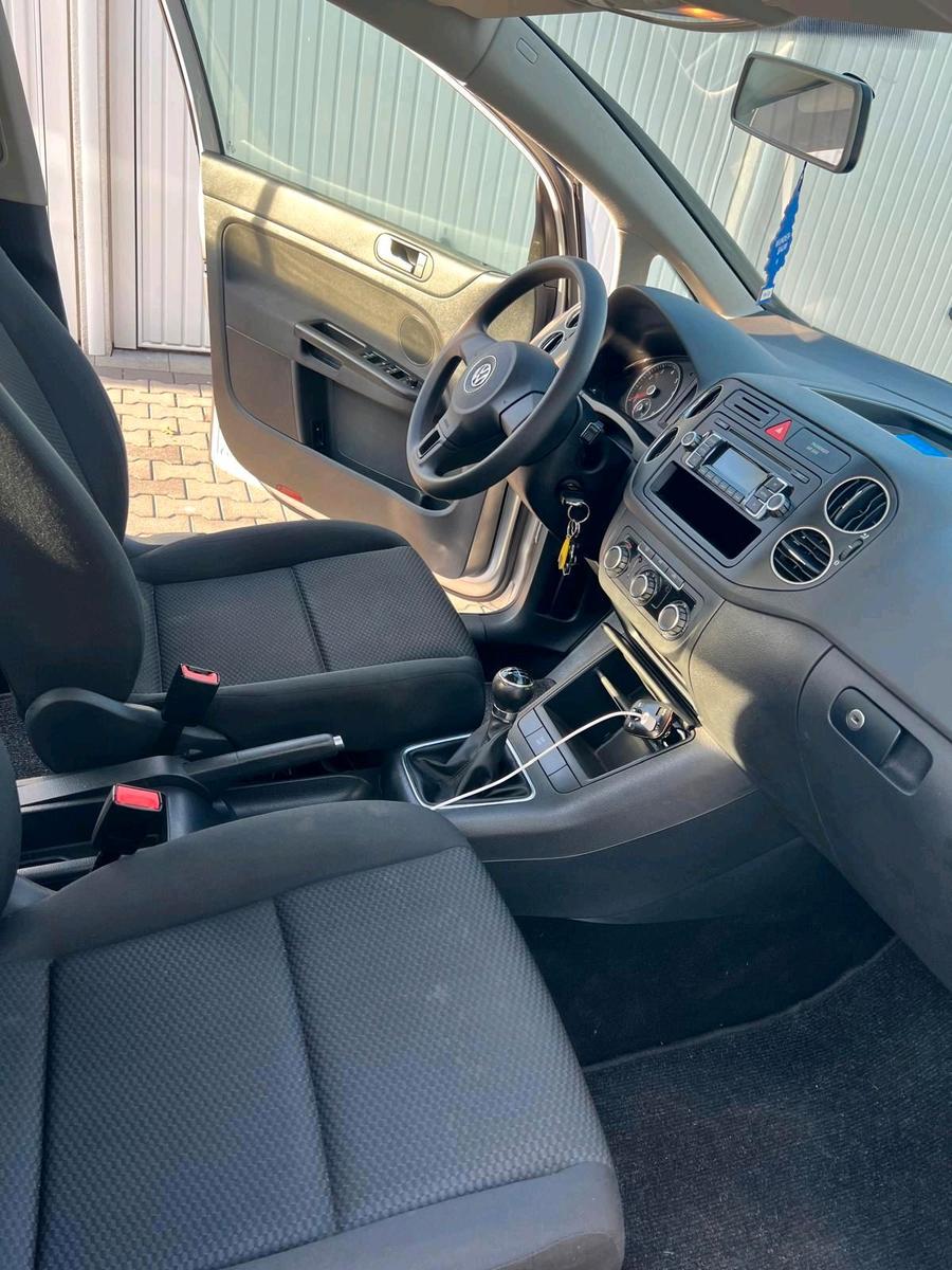Volkswagen Golf Plus 2009 — engine 80 HP (59kW)