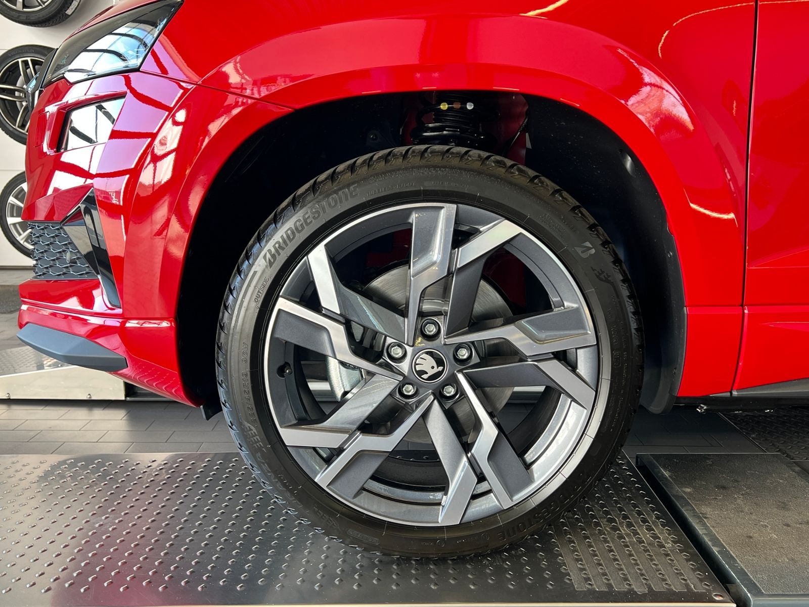 Fahrzeugabbildung SKODA Karoq Sportline 2.0 TSI DSG 4x4 *AHK,CANTON-Soun