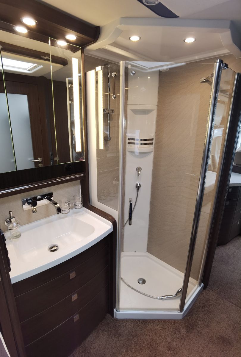 Fahrzeugabbildung Morelo Palace 85 L Trend, Daily 70 C 18