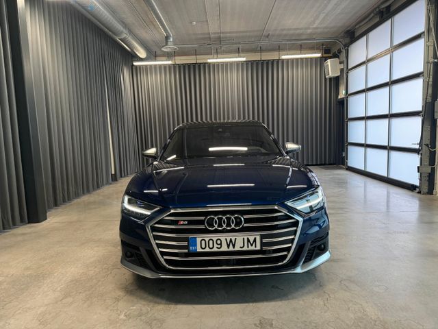 Audi S8 4.0 TFSI quattro