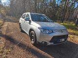 Mitsubishi Outlander 2.2 DI-D Top ClearTec 4WD Top - Mitsubishi Outlander Top mit Diesel-Antrieb